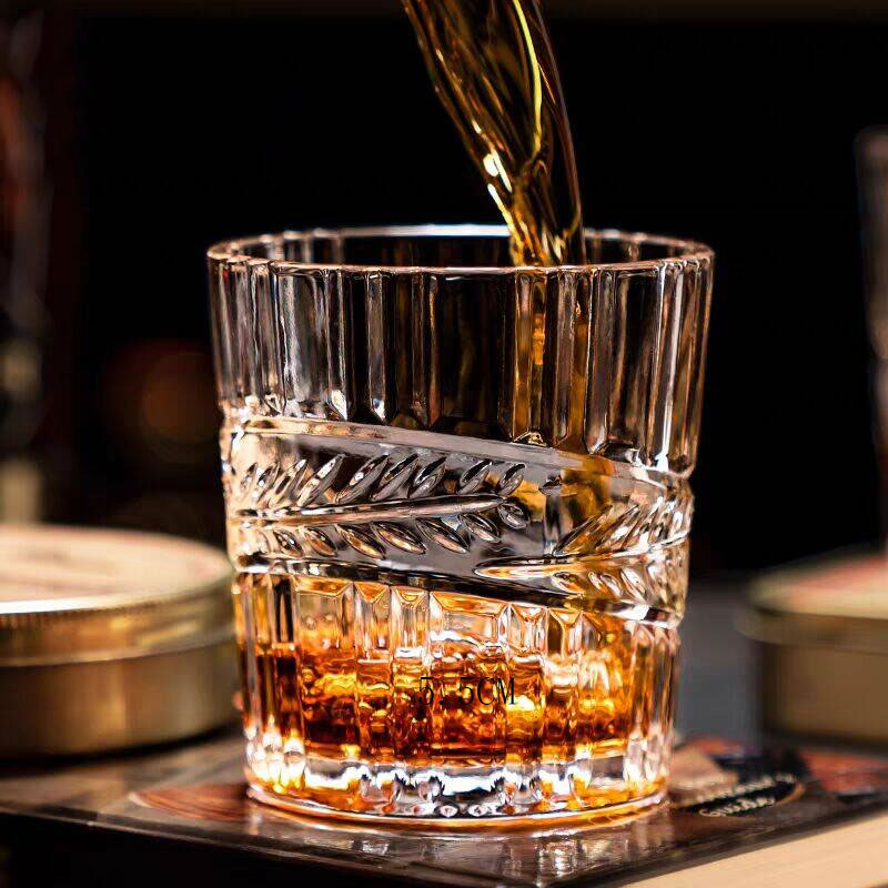 Reliëf Whiskyglas Hoogwaardig  - Wine Beer Spirits recensie en prijs