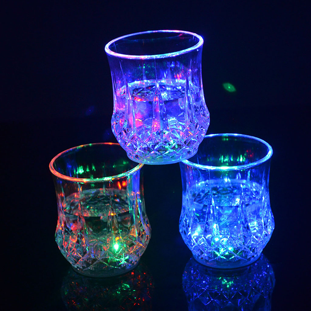 Gekleurde LED-gloeiende drinkb - Wine Beer Glass recensie en prijs